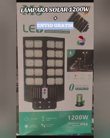 Foco Solar 1200W IP65 en acción — 288 LED, 6 paneles, control remoto